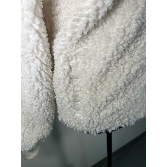 Abercrombie & Fitch  Sherpa Fleece Jacket Size XS Hooded - Picture 2 of 9